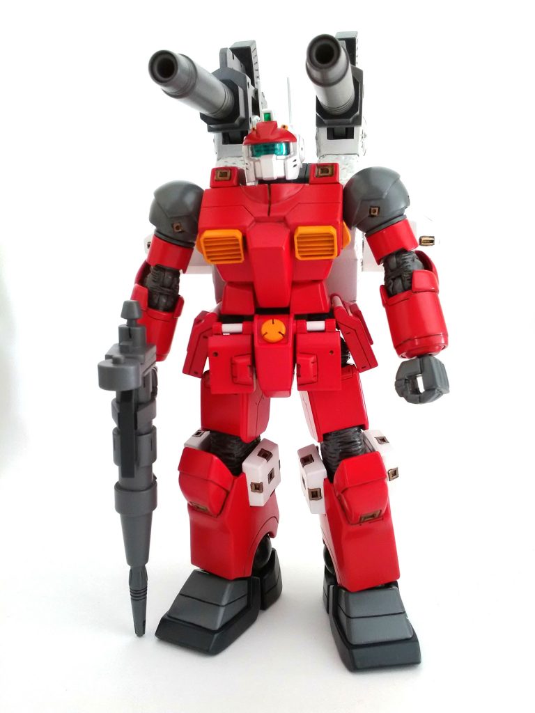 脚部、ビームライフルは新造。