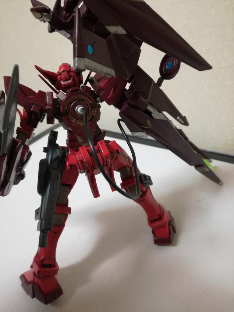 射撃形態時有線でGNドライブと直結することで高い威力の射撃が可能となる.