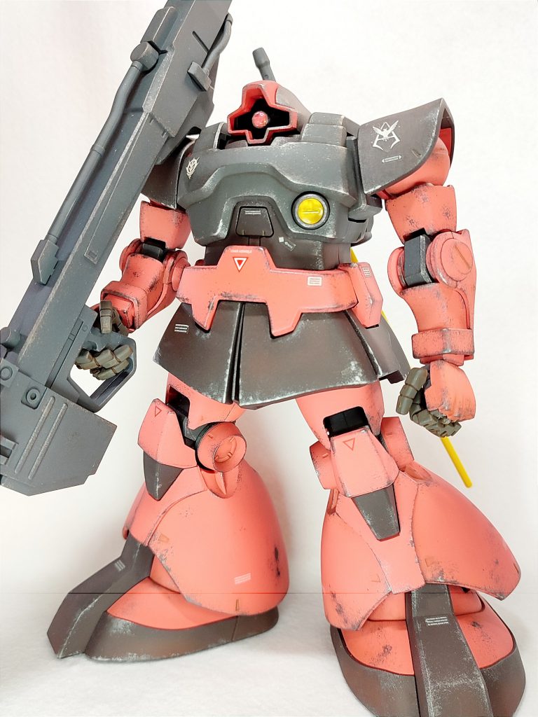 ビーム・バズーカをかまえたところ。