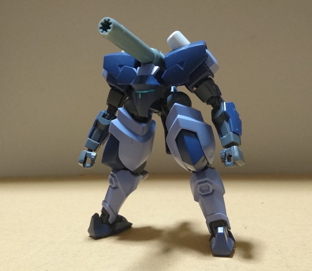 フェイスシリーズが所属する地球軍のアジア方面軍がレグを参考に独自開発した機体と言う設定で百錬のパーツを使い制作。