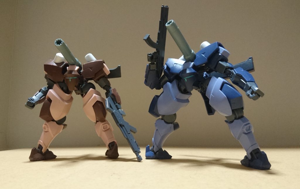 武装にマシンガンとブレードを装備、更に脚を使った近接戦も可能。