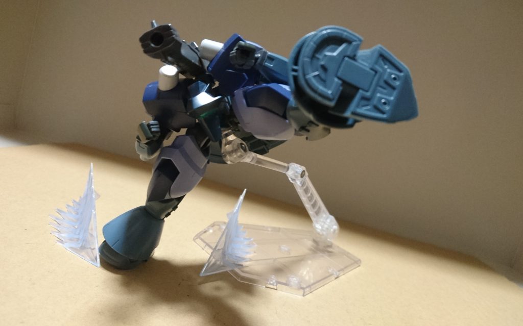 ホバー走行によりガイジャよりも機動性が上がっている設定。