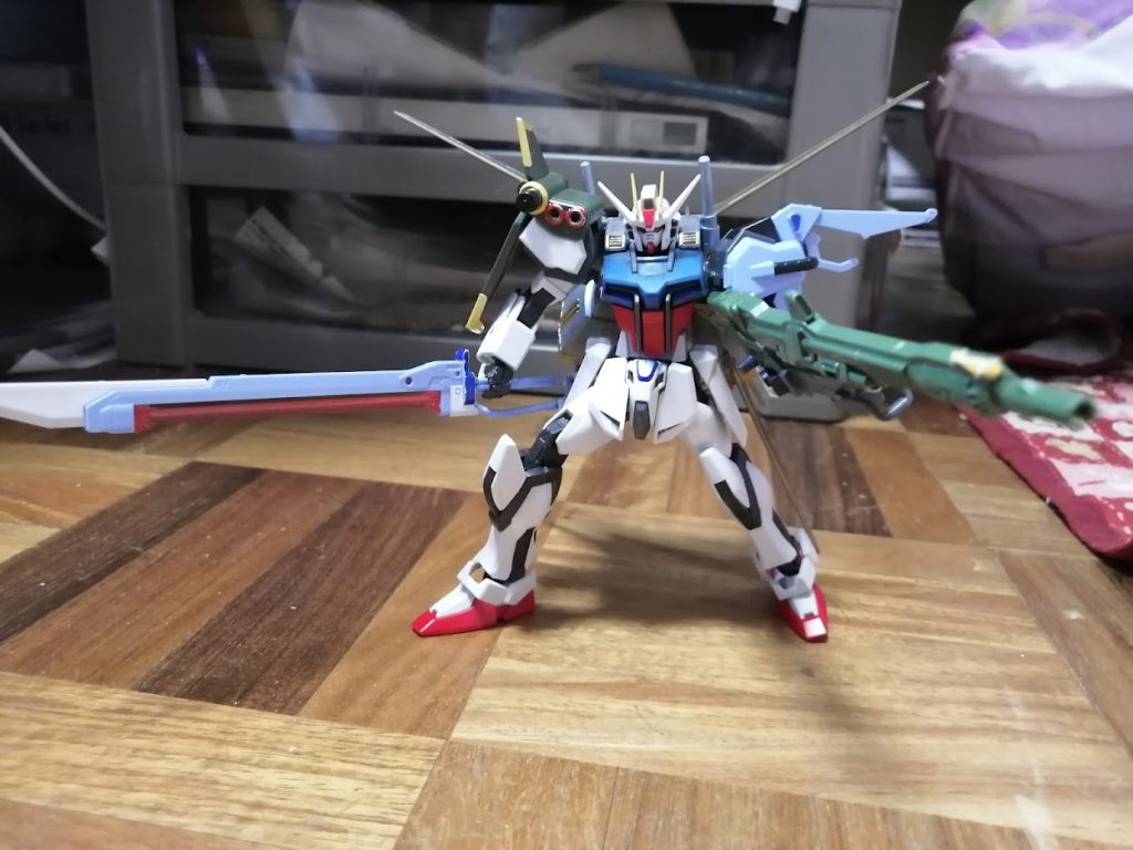 エントリーグレード ストライクガンダム(メイカンメラストライクルージュ)–5枚目/制作者:heater