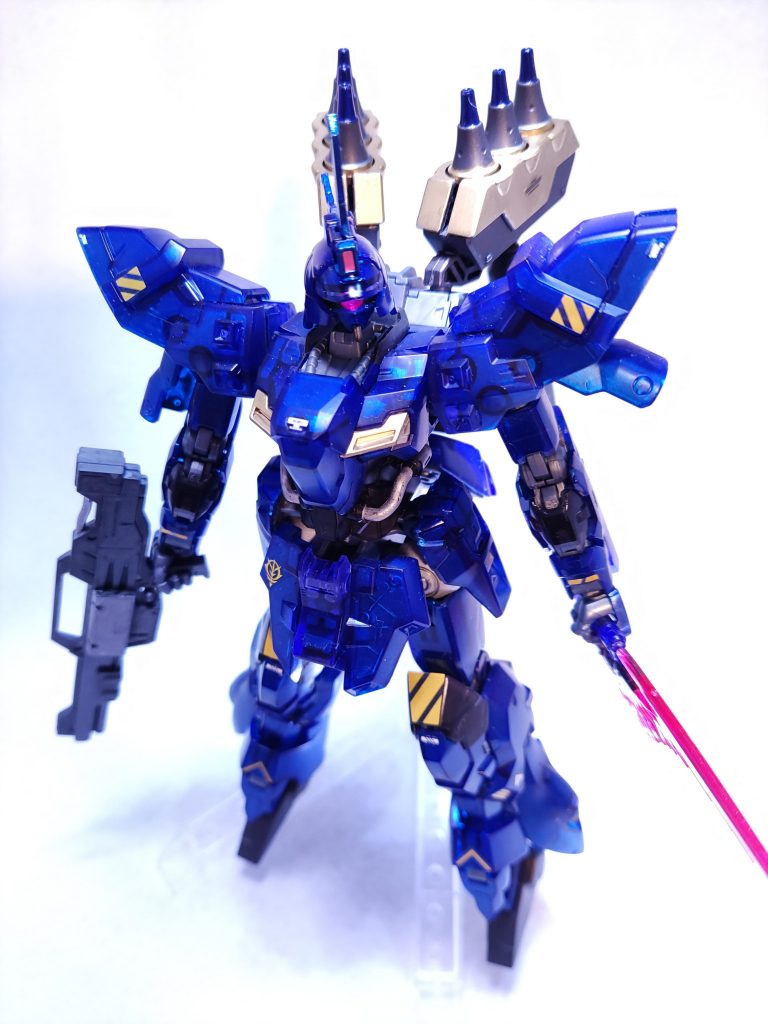 クリアカラーですが、裏から水性ホビーカラーのメタブルーを塗ってますので後ろまで透けてません。トップコートはしてません…