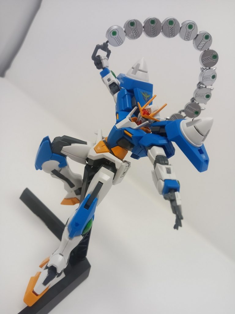 The GN Chainmine is a one use weapon that meet a MS's end in one go. (Got the chainmine from the Kampfer and paint in the little circles for the GN theme.)