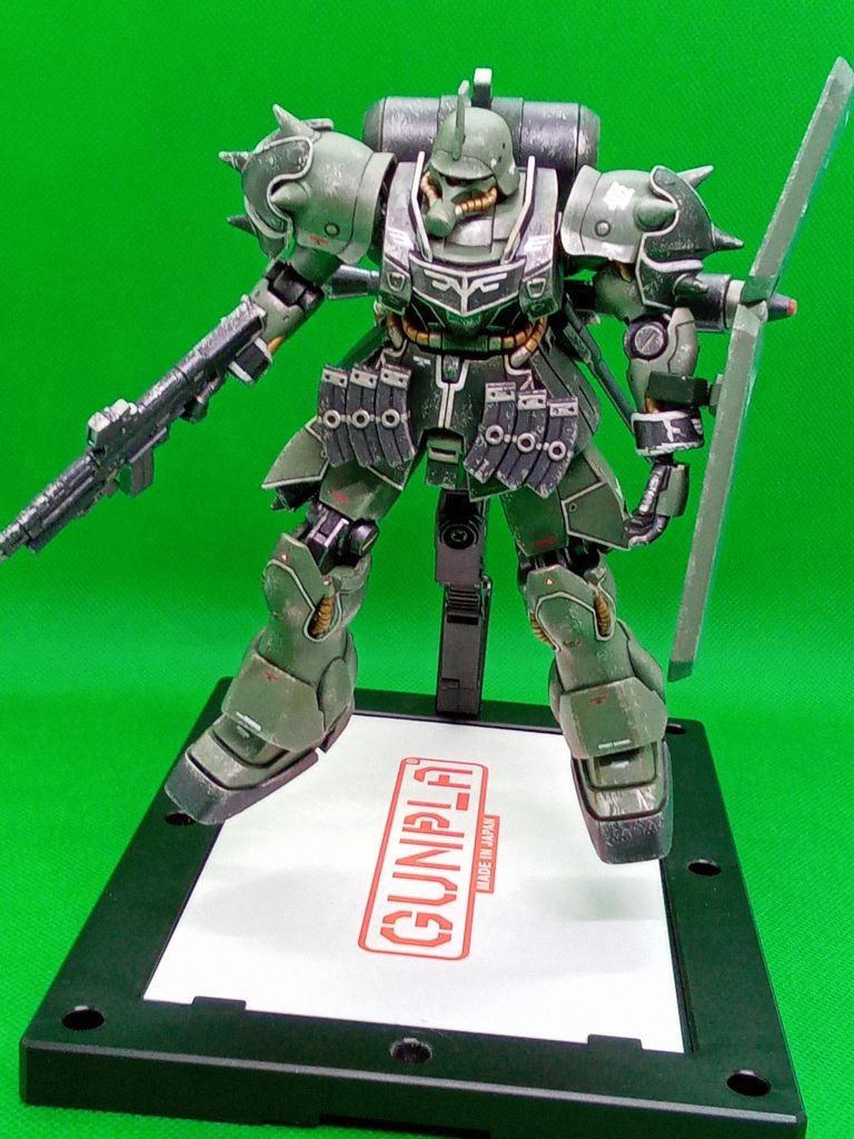 正面よりモノアイクリア系ランナーを削って自作