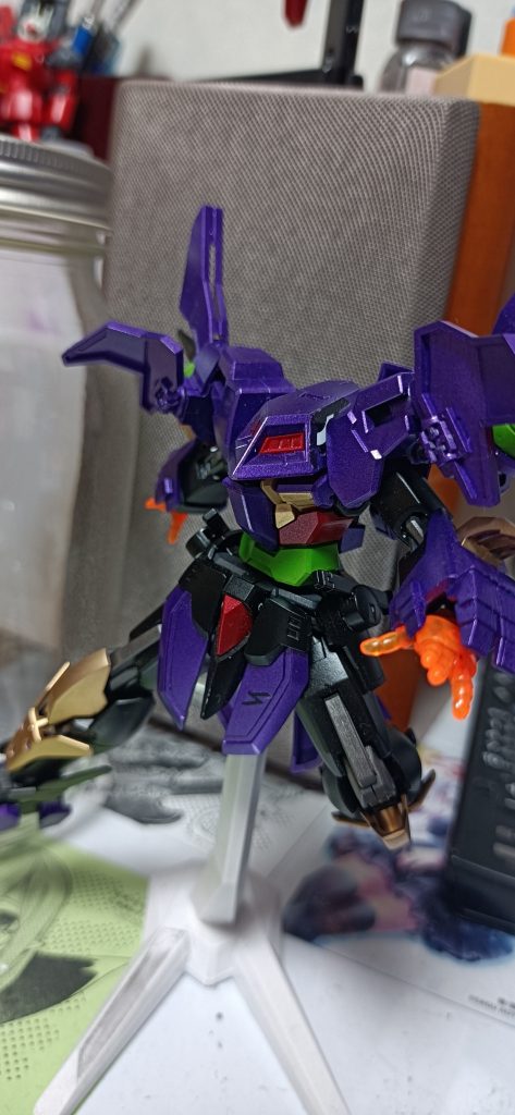 顔にはフラウロスのステッカーを付けました。ゲテモノ感が増しました。