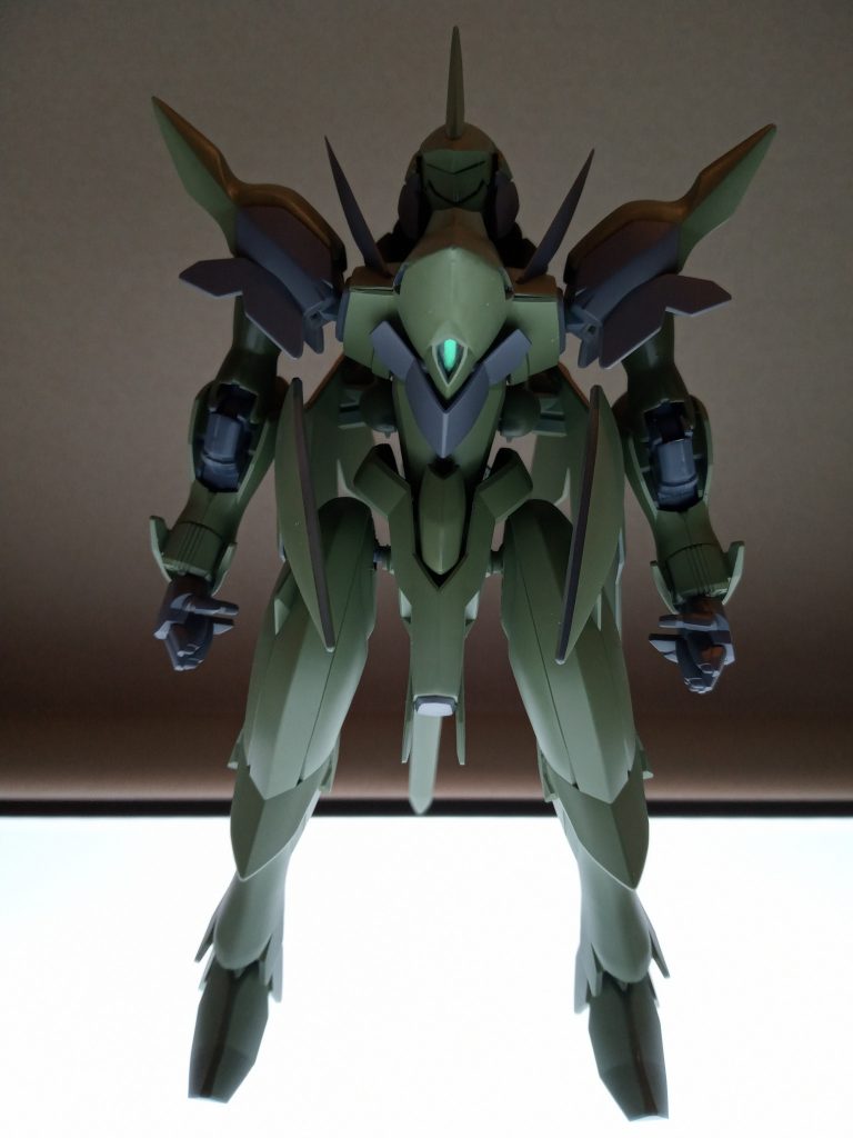 折れた箇所は補修しましたが、傾きが出てしまっています、悲しいです。 