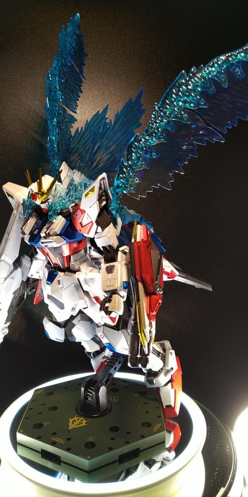 ウイング展開台座がミスマッチなのは全て今の品薄が悪いんです…。