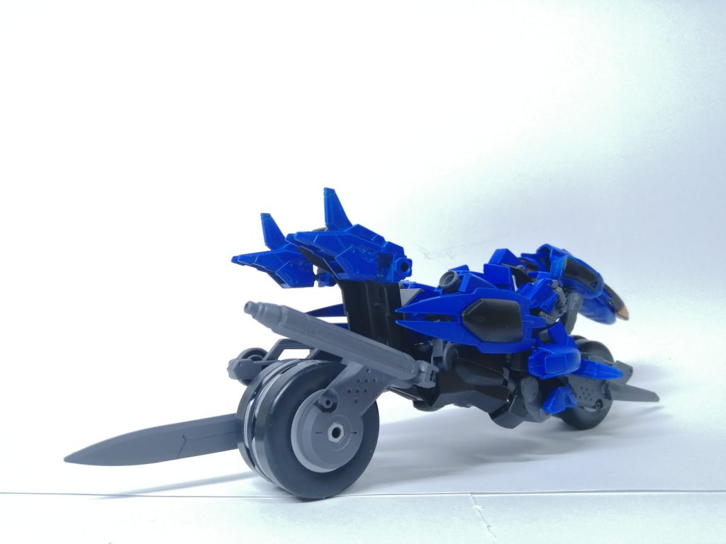 後ろ姿。プロペラントタンクをマフラーに見立てて。