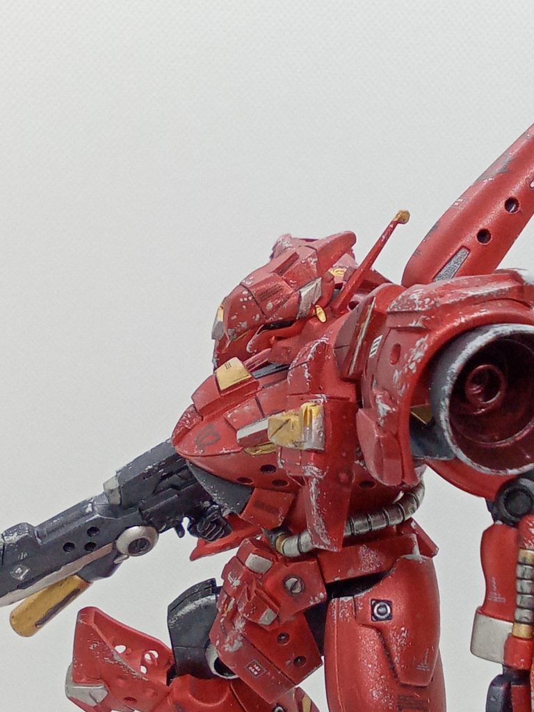 カメラアイはツインアイ型に変更