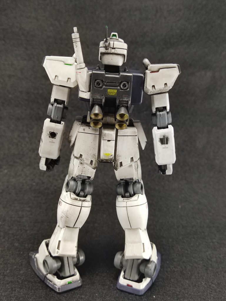 本機は、一年戦争最末期に生産され、実際にア・バオア・クー戦にも参戦した経歴を持つ、いわゆる「戦場帰り」と呼ばれた機体である。 戦闘や事故等で右腕、右下肢、左肩等を全損、交換している。 アンテナの真鍮線置き換え、右腕のシールド穴塞ぎや、つま先・カカトに航行灯を彫り込む程度の、ささやかなディテールアップ。 新しく手に入れたスピンブレードの扱いに慣れるために、ちょっとした掘り込みにも挑戦。 後頭部や航行灯は、UVレジンを流し込んでレンズっぽく。