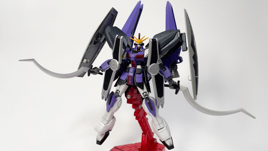 マグアナックからシールドをぶん取り、両肩に装着。テルティウムアームズを背負わせて、グリムゲルデのシールドを付けています。