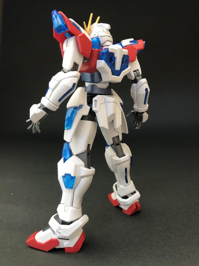 黒でのスミ入れはあまりしないのですが、セカイくんがスミ入れ覚えたらきっと黒々と線を引くだろうと思ってしっかりめに入れてみました。