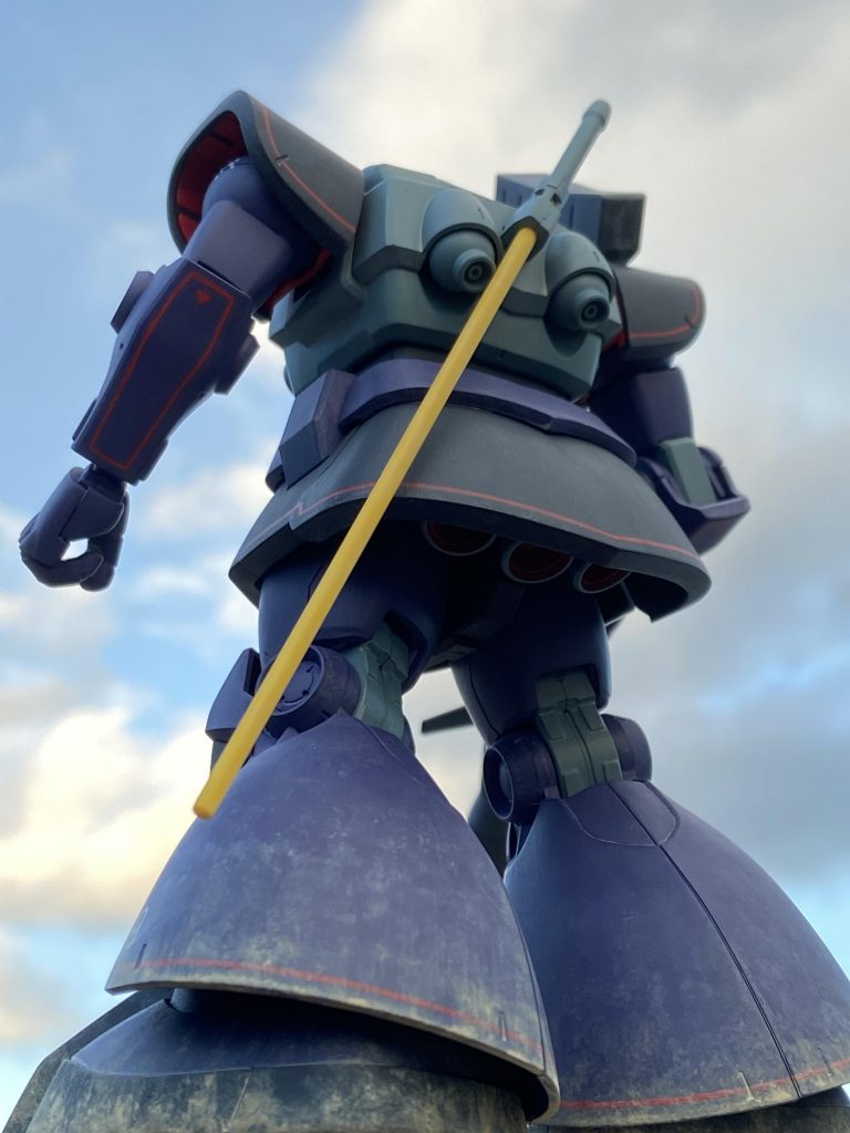 ちょい斜め後ろドム