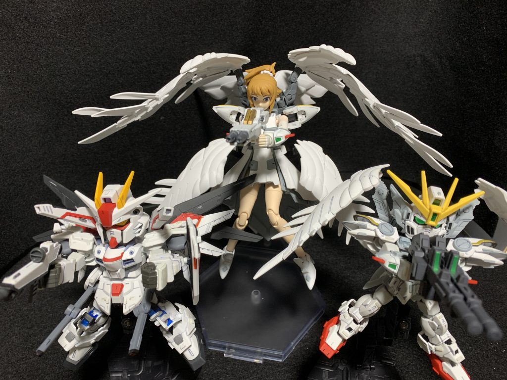 最大出力一斉射撃『みんな、合図をしたら一斉発射、行くわよ!』