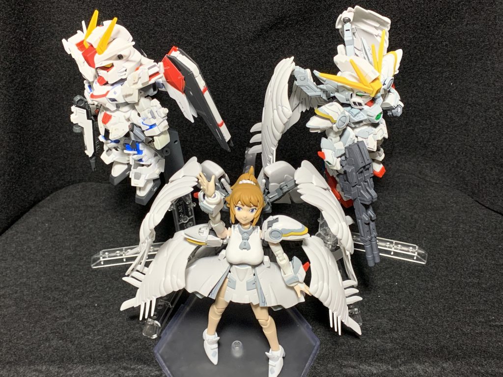 SDガンダム召喚!『みんなの力を貸して!』撮影スペースの関係で召喚は2体が限界です。