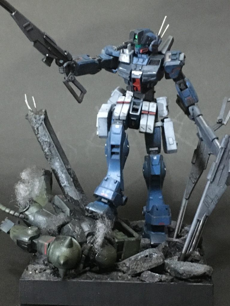 ベテランパイロットのやさぐれた感を醸してます。