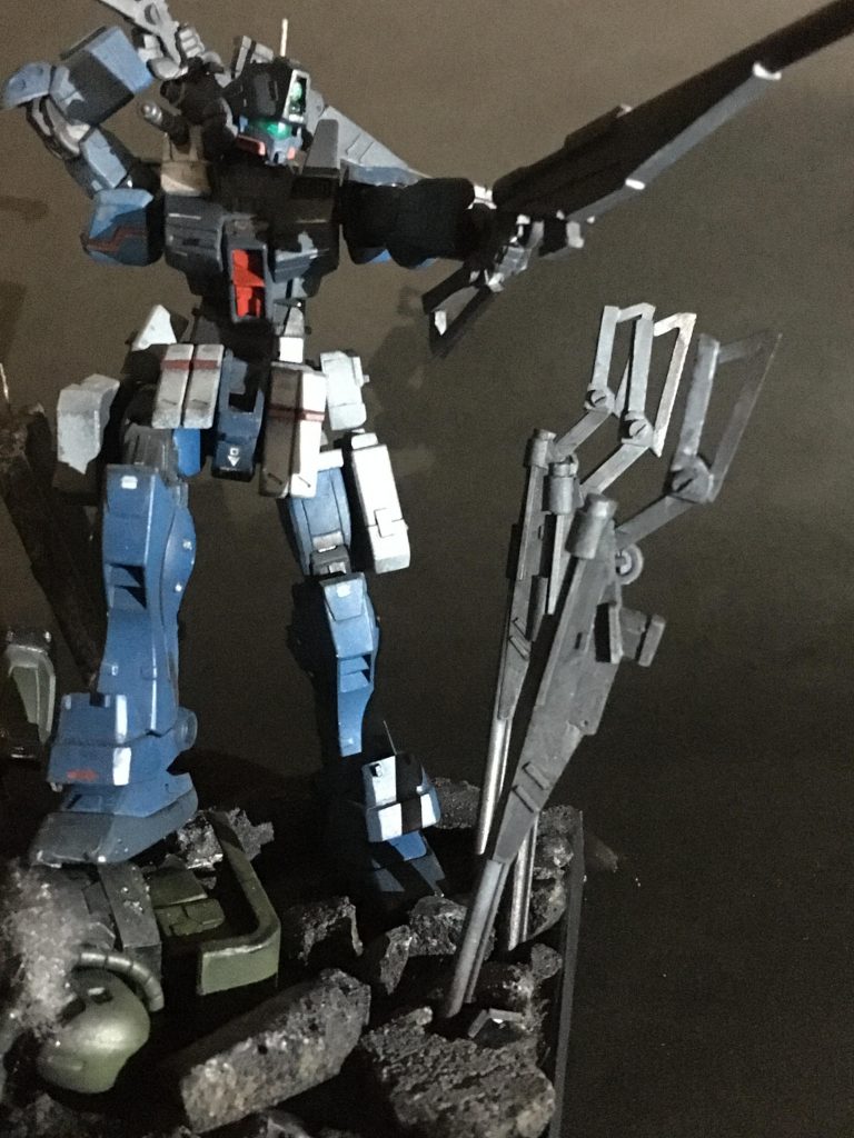 複数のライフルを駆使して、迫りくる敵MSをバッタバッタ撃墜します。オリジナルのスナイパーを5丁スクラッチしました。