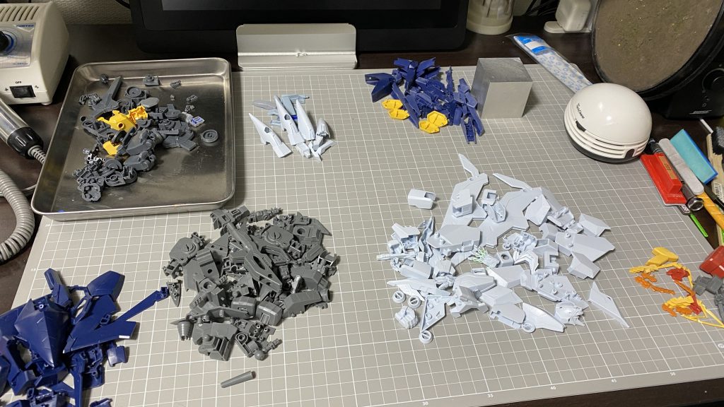 HGとは思えないパーツ量でした