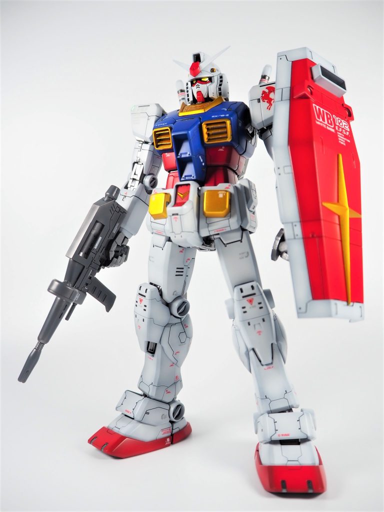 ライフル装備既存ディテールが多く、情報量のバランスも良い為細かい所を別の色(今回はフレーム色)で塗り分けるだけで簡単に高密度な作品に仕上げられます