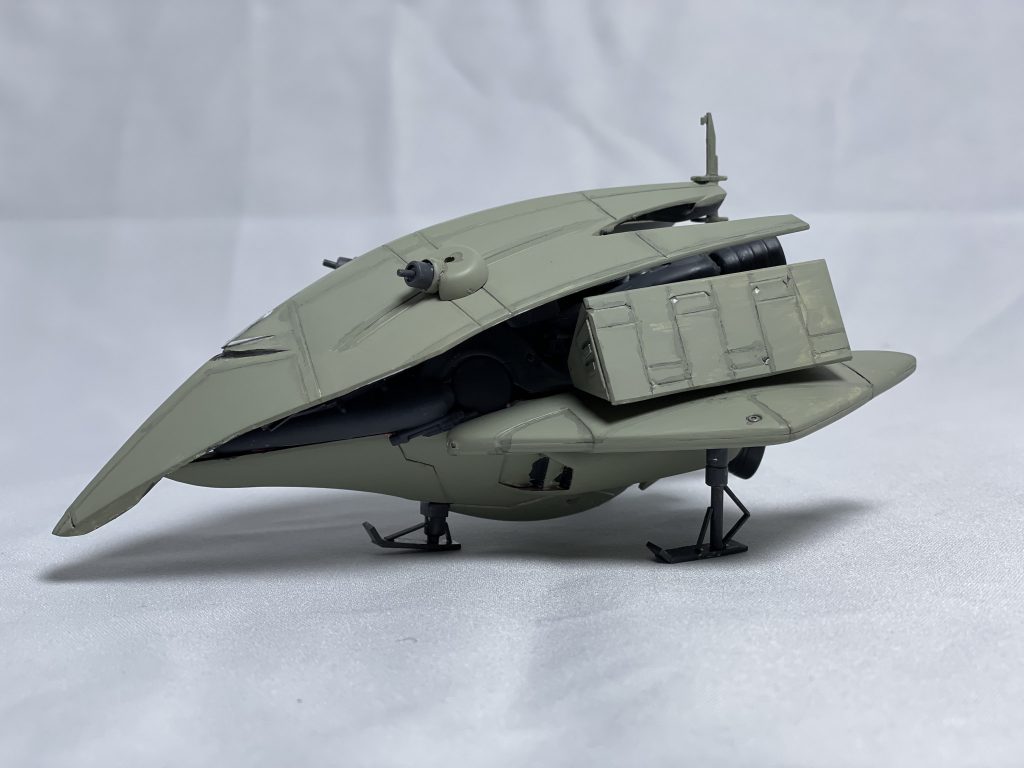 着陸脚もプラ板プラ棒で作成.