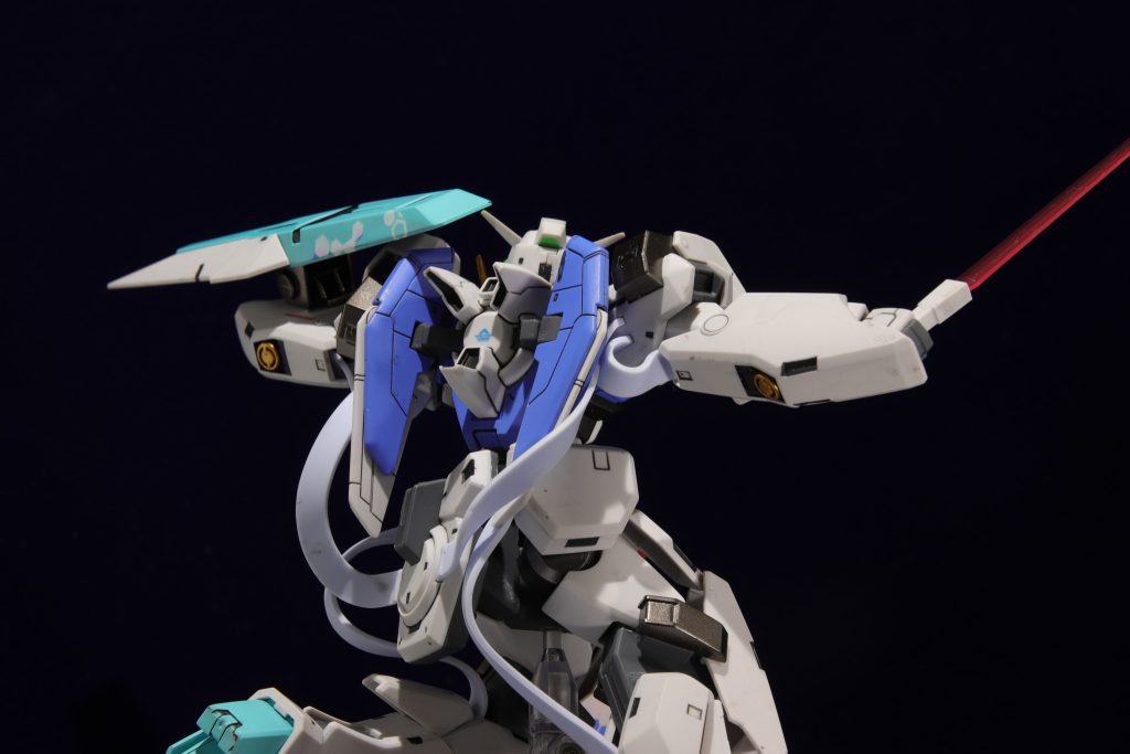 後ろからだとケーブル感がよりわかりますよね