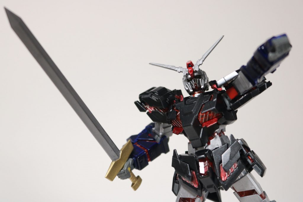 コトブキヤのオプションパーツでマジンガーブレードっぽいものも作りました。