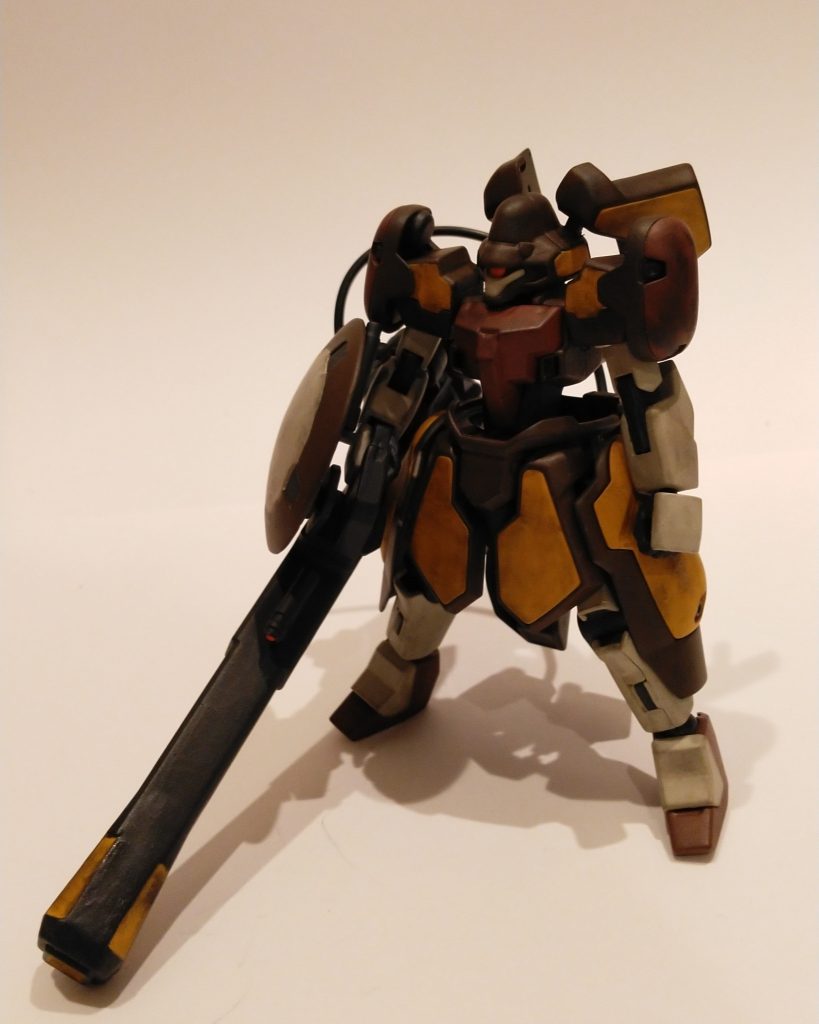 ヴァイエイトのビーム砲を装備した遠距離支援型。