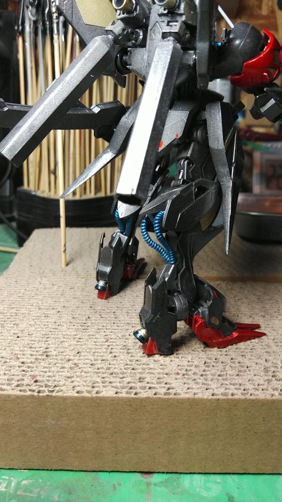 元々の動力パイプを無くして、針金で自作パイプを装着(∩´∀｀)∩ﾜｰｲ