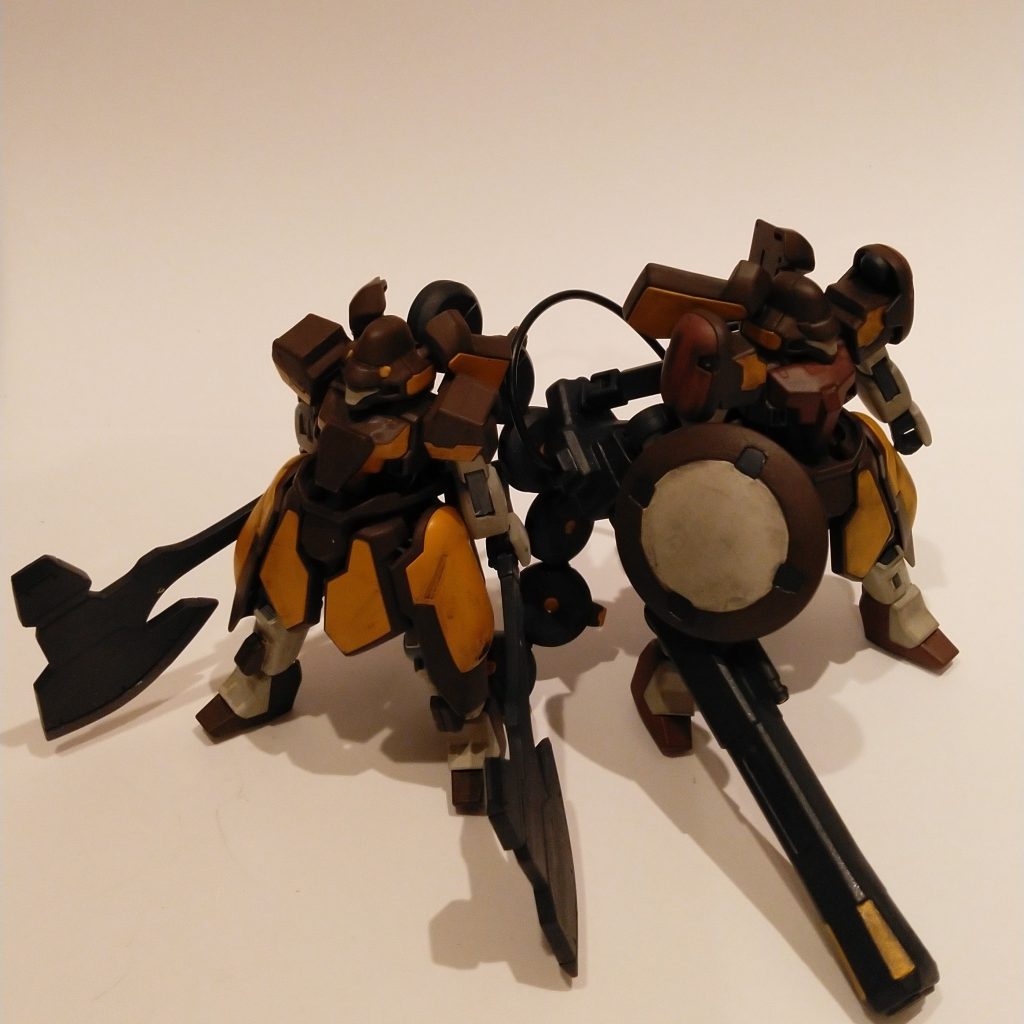 対になる双子の妹の機体と。