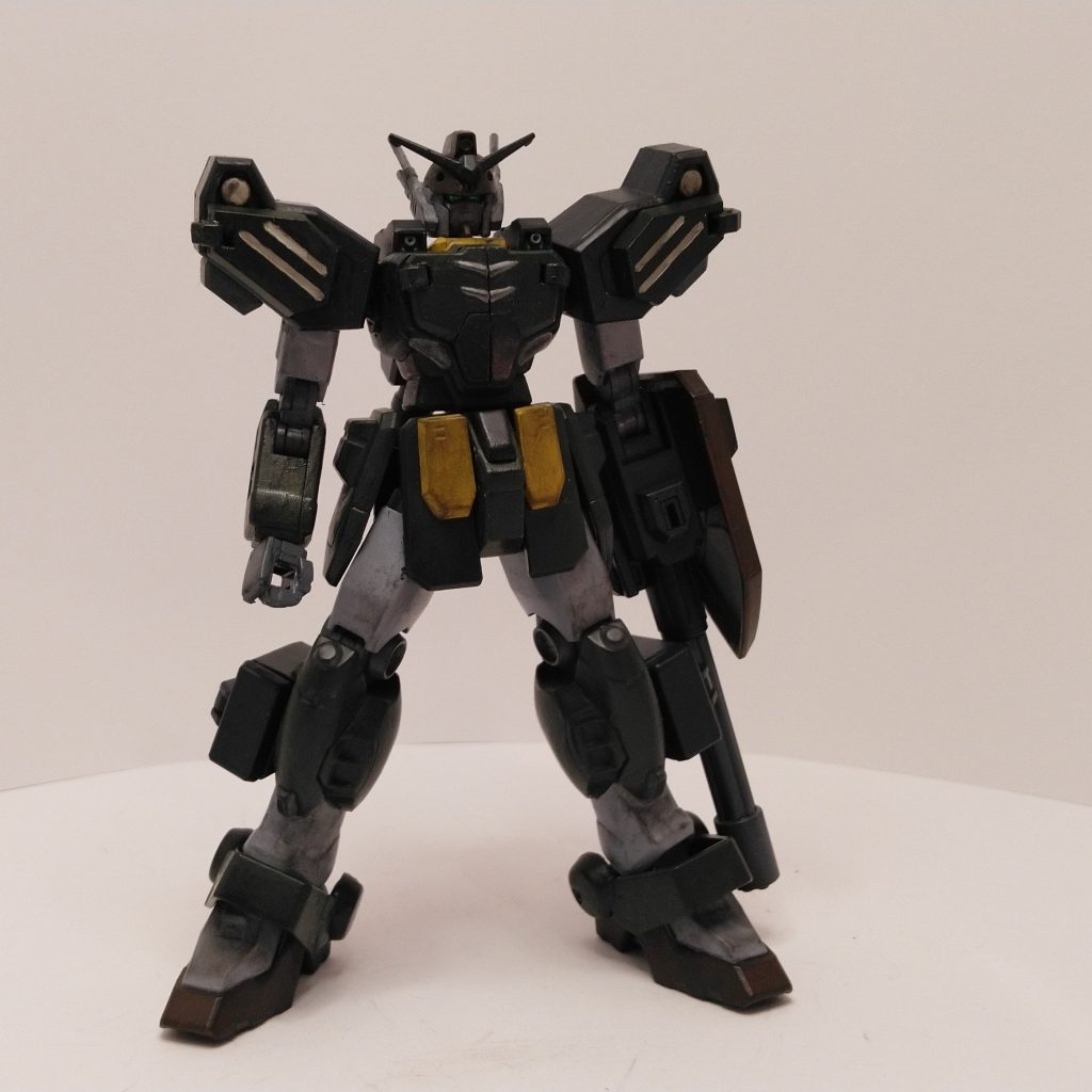 ヘビーアームズは目立ちすぎる配色だったのでリアルタイプカラーもしっくりきます。