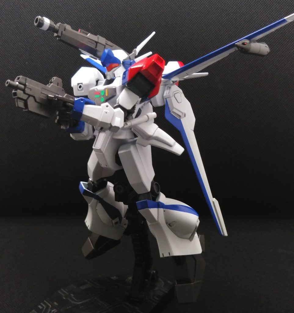 55.6mmハンドレールガンLPS22型はケルディムガンダムのGNスナイパーライフルⅡをちょこっと加工してそのまま持たせてます。