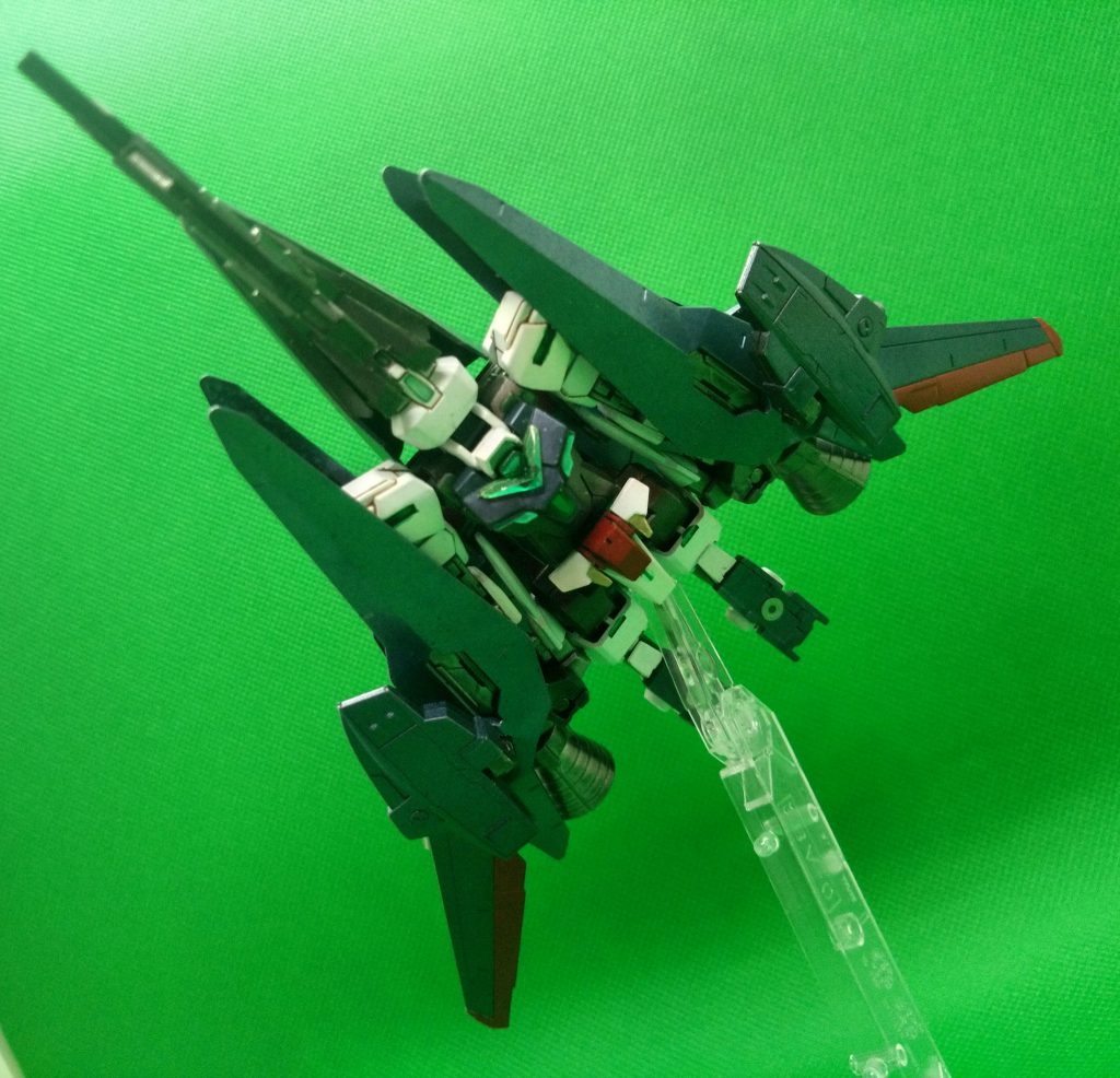 下から見ても素組よりは多少見れるようになったと自己満足(゚ー゚*)足裏にはバーニアモールドを追加。