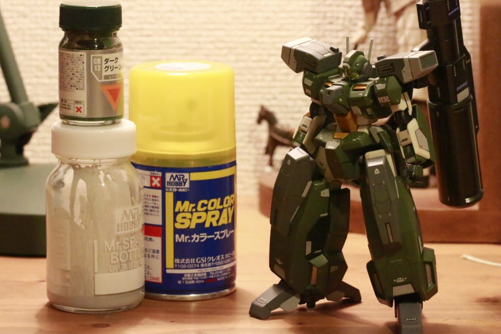 最初の構想では、セラヴィーガンダムをただ単にフルアーマー化するだけだったんですが、顔がねちょっと好みではなかったのでジムにとっかえました。最初は頭でっかちな感じもありましたが、見慣れるとそうでもないかなｗもう少し、プラバンをうまく使えるようになりたいです。〇改造・完成編動画〇https://m.youtube.com/watch?v=moYUk6xl1-k