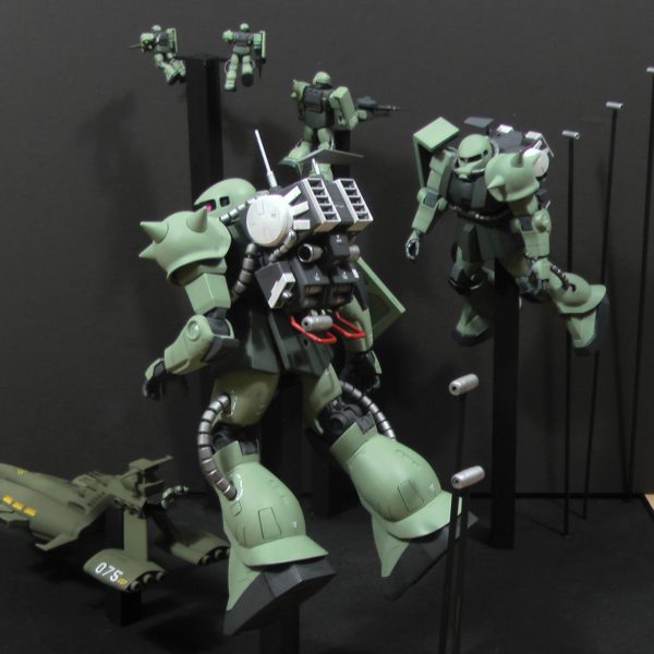 撮影スタッフ、脚ばっかり撮らないでよ！