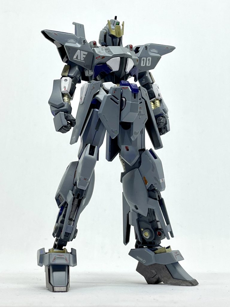 テストデータ採取用に軽装備とした、という妄想設定の「デルタガンダム零号機 ライトパッケージ」状態。