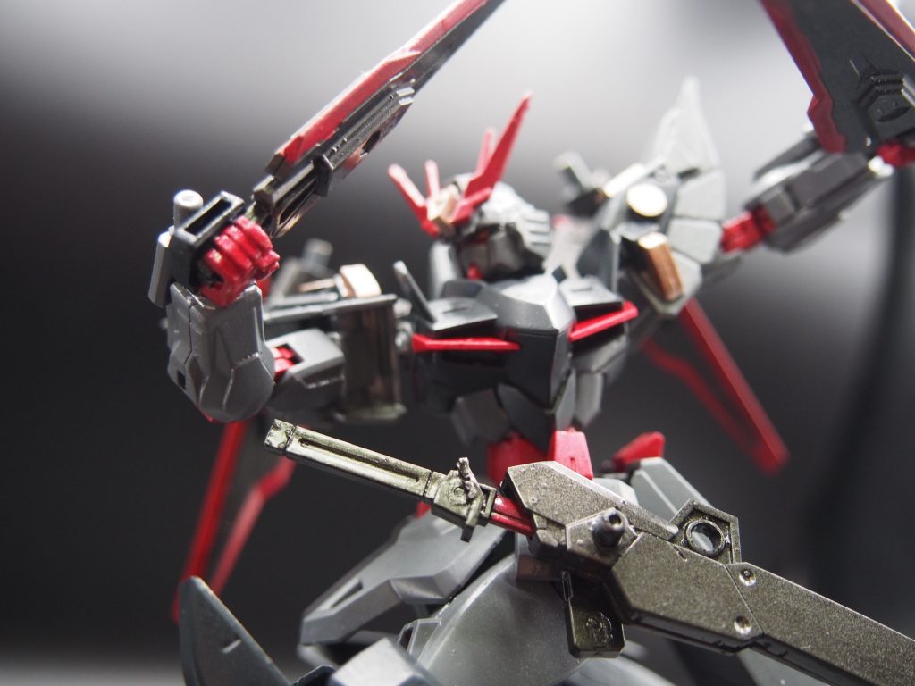 頭部はガンダムブルーディスティニー2号機を使用しているのでEXAMシステムも使用可能