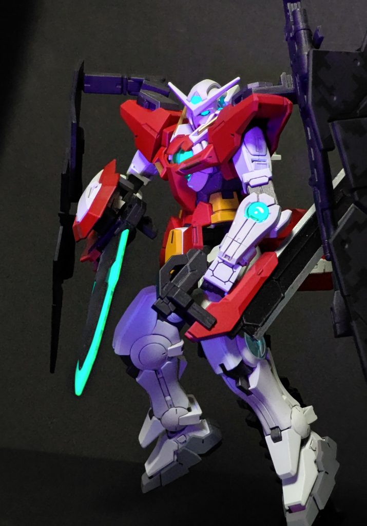 最近の自分ブームのブラックライト00系は光らせがいがありますよねーTwitterにも上げたので、もしよかったらTwitterの方も評価していただけると嬉しいですhttps://twitter.com/sirokuroneko33/status/1482660366068817921