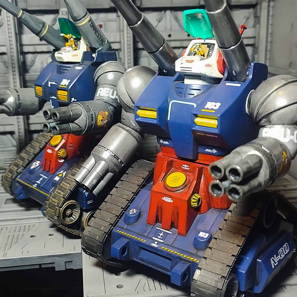 旧キット（右）とHGUC（左）並べても意外と違和感ない感じ 