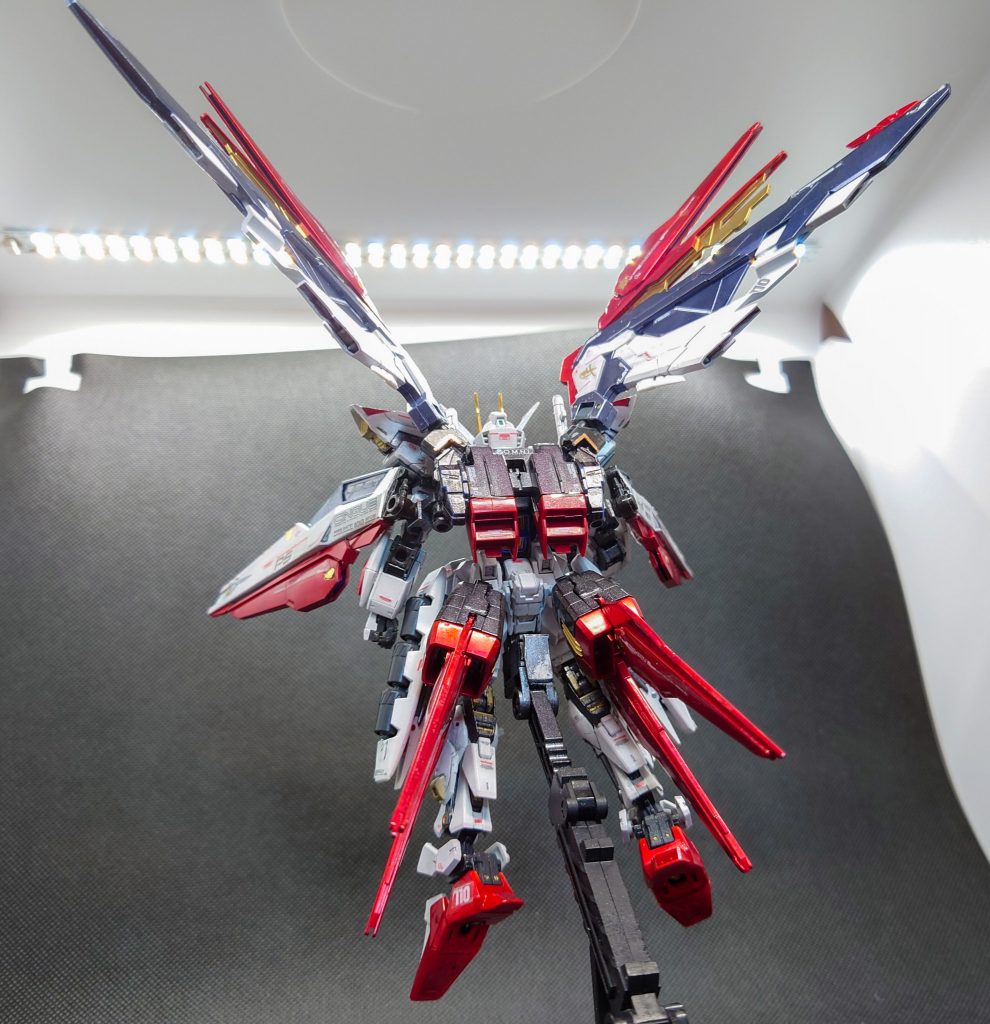 ストライクは、シンプルでカッコよくて良いガンダムだよな〜