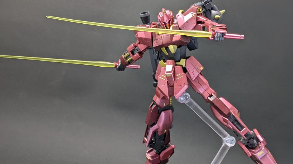 近接武器はビームサーベル