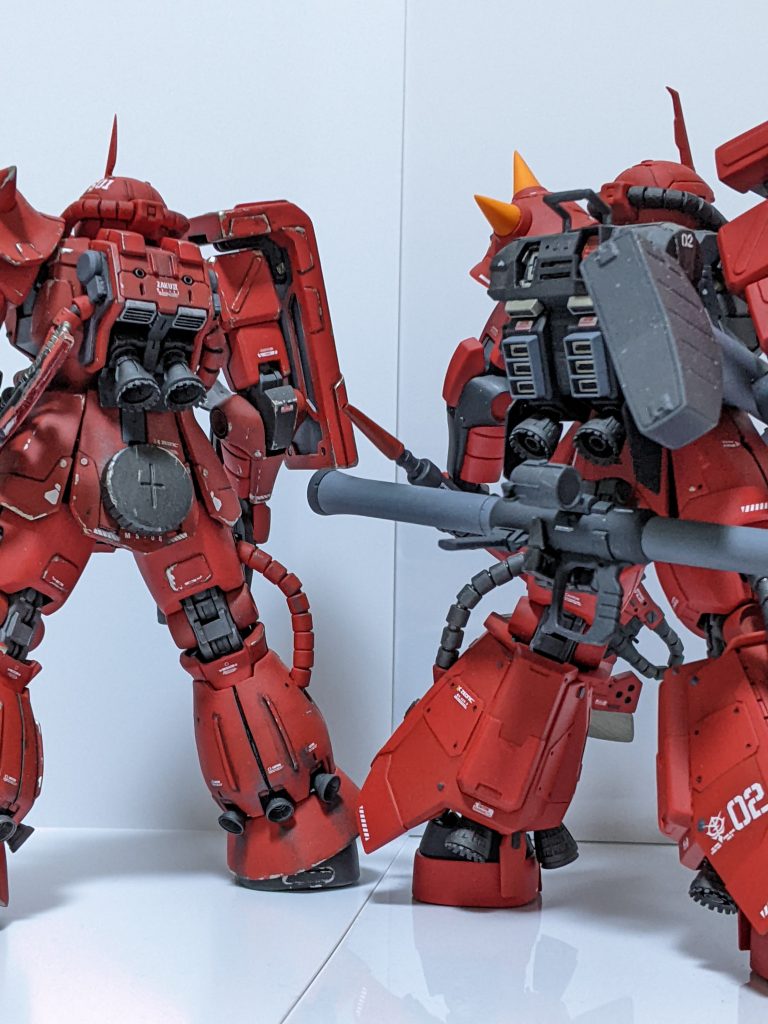 シャアザクとジョニーザクのバックです!