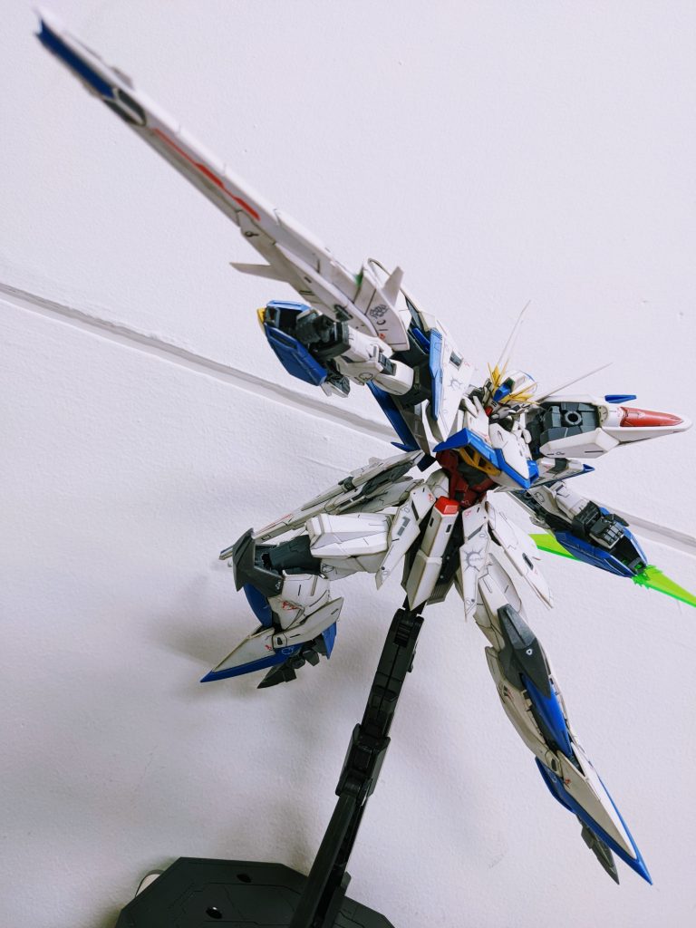 デカールも無理はせず付属デカールで行きました。もちろん水転写の方が見栄え良くなりますが、本体がかっこいいからもう十分です!!