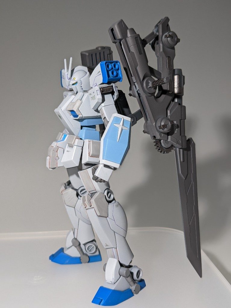 ビッグサーベルガンにしました。そこまで重くないので普通に立たせる事ができます