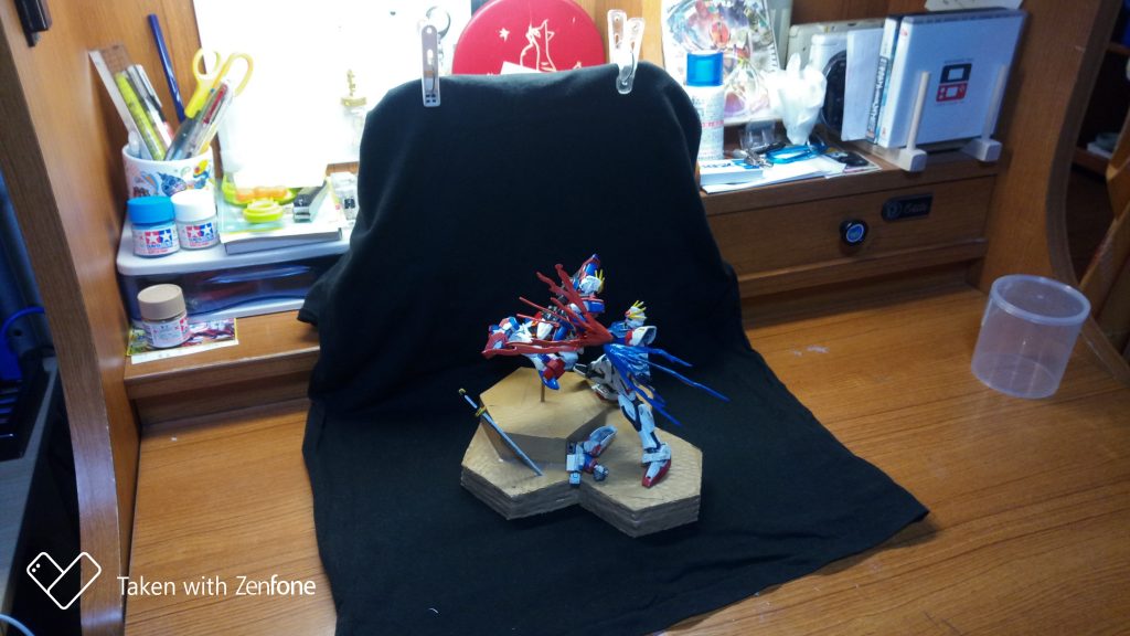 ちなみに撮影風景はこんな風に。いい感じに低予算がモットー。