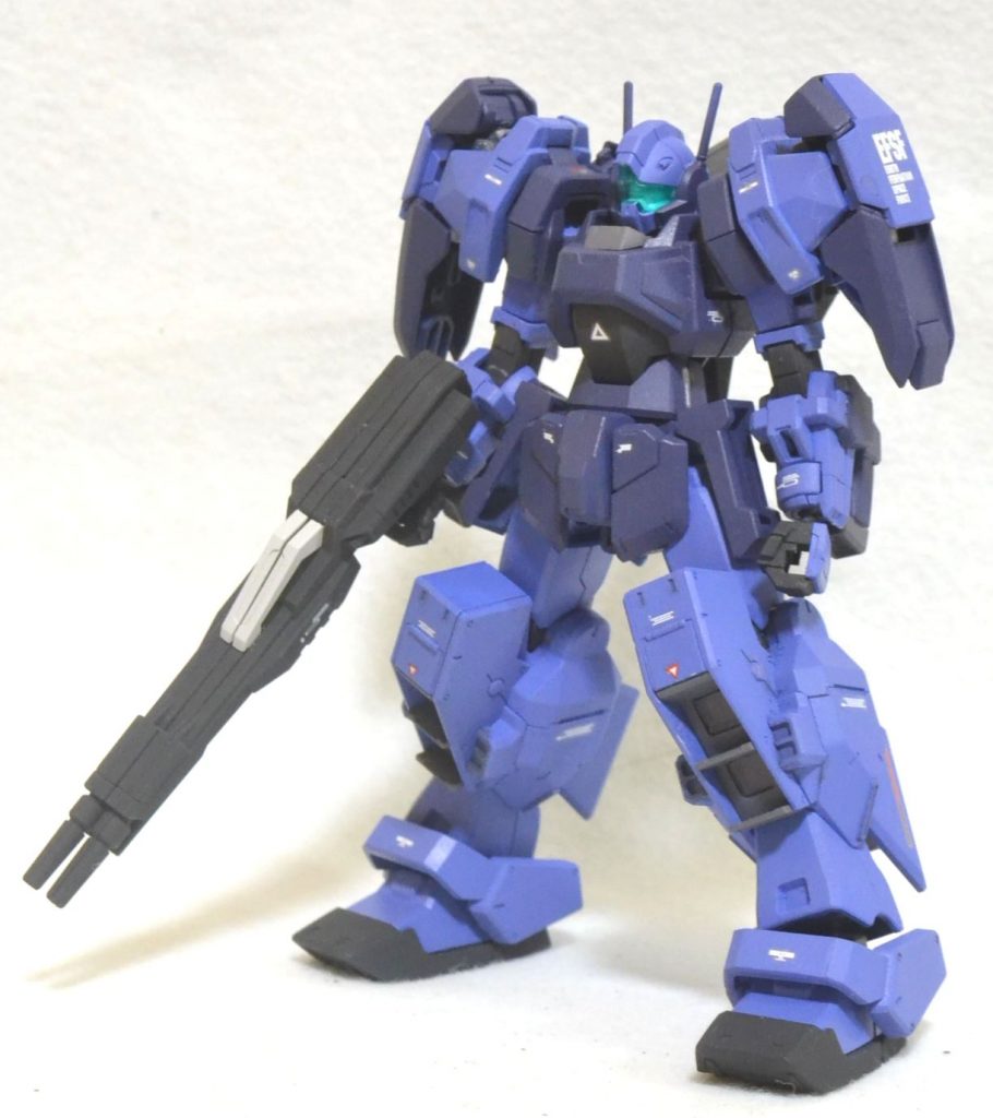 頭:ジムⅢ胴:シャルドール改脚:ヘイズル改、アデル※ガンブレだと腰下はまるっと一体なのですが、ヘイズル改の腰は捨ててしまったのでリデルを使いました。武器:ウィングゼロ ツインバスターライフルカラー:ブルーディスティニー(EXAM搭載)AIパイロット:クロエ・クローチェコロニーを吹き飛ばすライフルを持ってEXAMシステムスタンバイなので個人的には相当強いつもりです(笑)