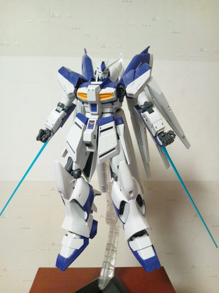 本体はかなり前に作ったのですがシールドファンネルを、何で作ろうかと考えている内に歳ばかり取ってしまいました(泣)