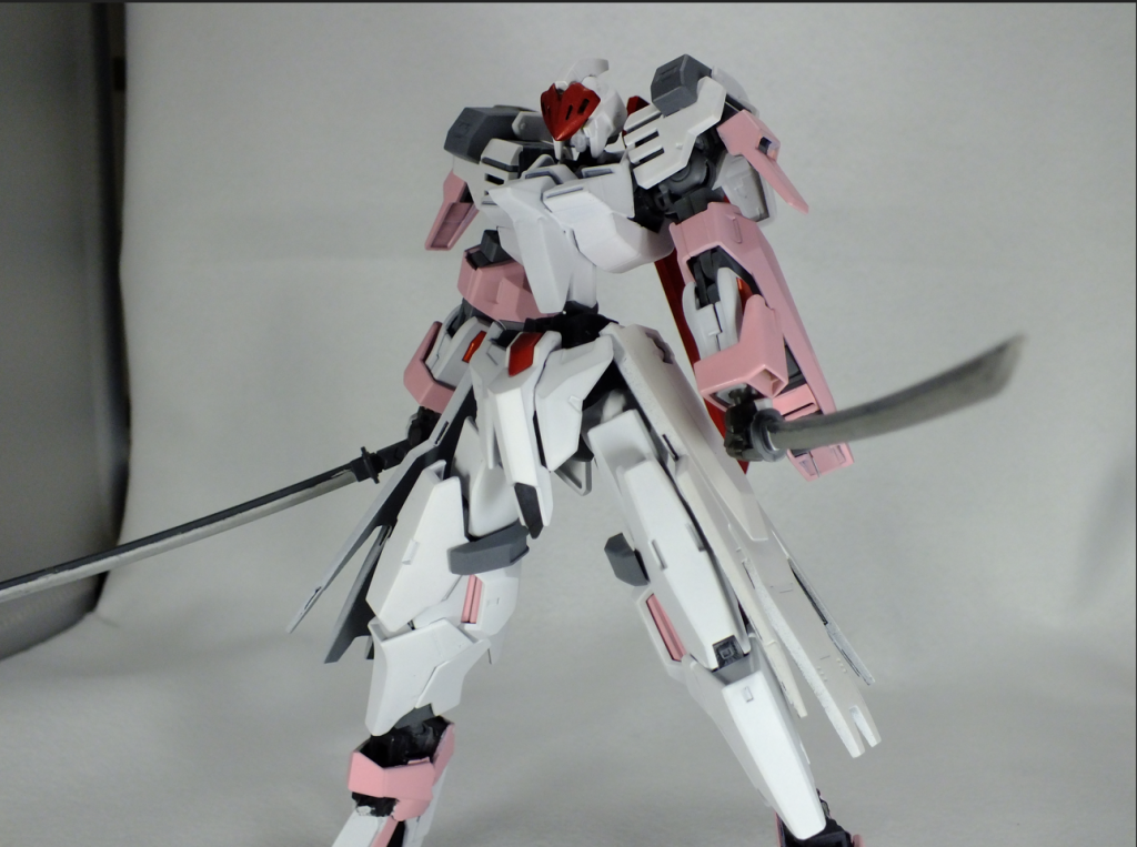 二刀流。でも別に戦闘力が上がったりはしない。元のステータスがカンストしてるので。ビジュアルだけ。かっこいいは正義。