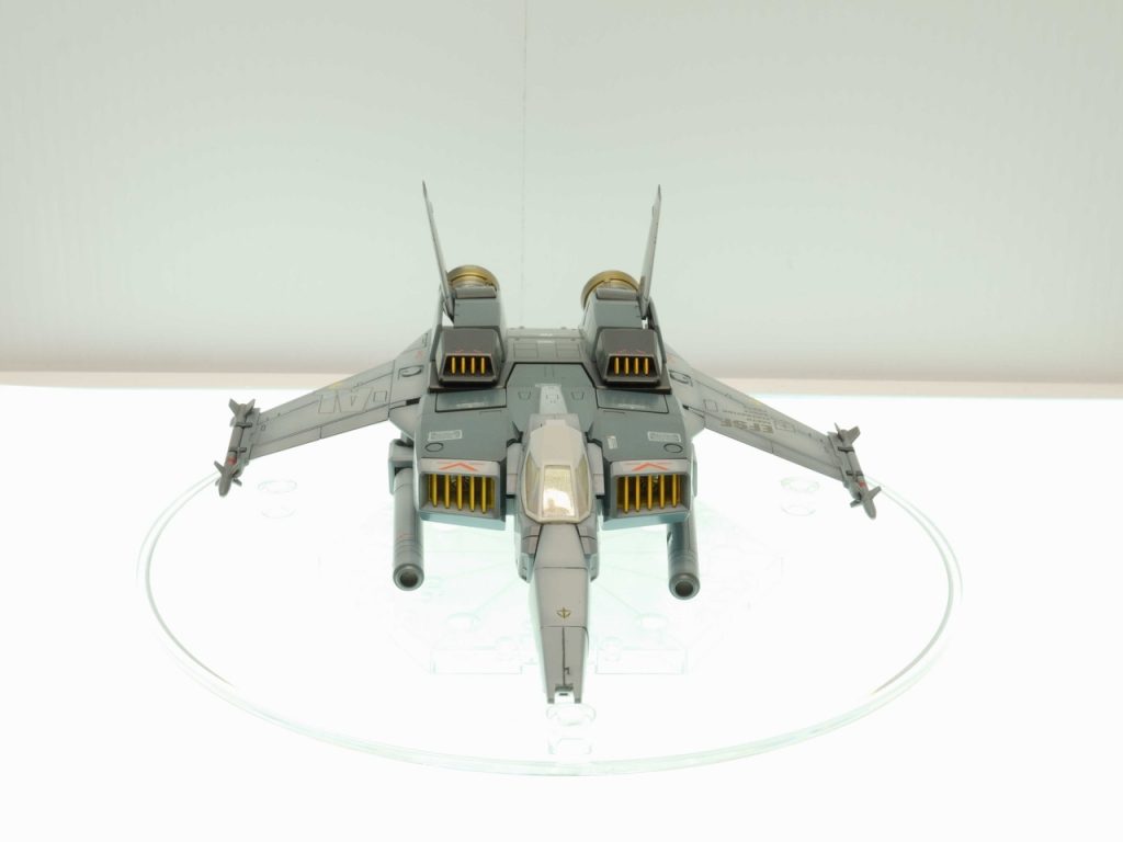 実機っぽさを出したくて、ロービジカラーで制作しました。